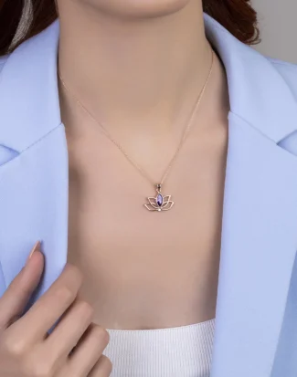 Mor Lotus Çiçeği Kolye
