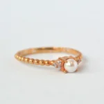 İncili Altın Yüzük